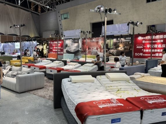 展出百大風格商品搶先看